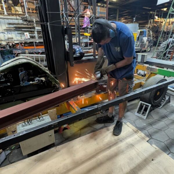 Vonken, Verf, Lak, en een  verzakt chassis….